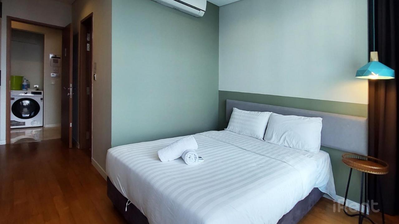 Private Room At Sky Suites Klcc By Irent365 — Photos 3